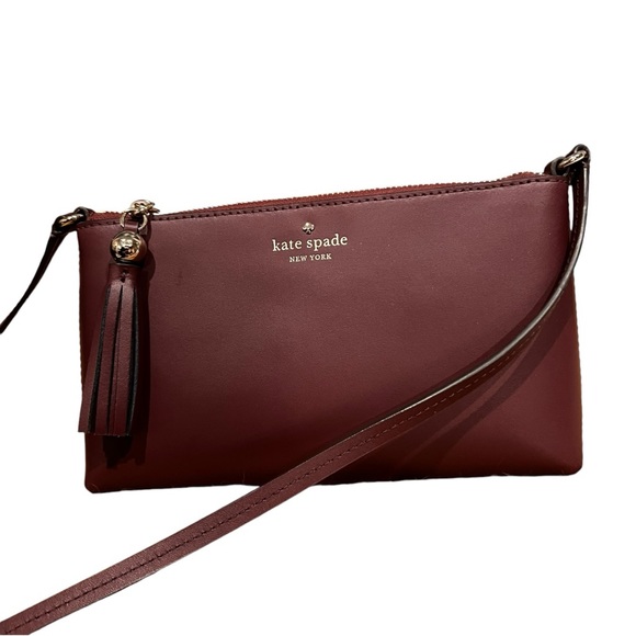 Kate Spade Ivy Street Amy Crossbody Color Cherrywood 5.5"h x 9.5"w - Picture 4 of 7
